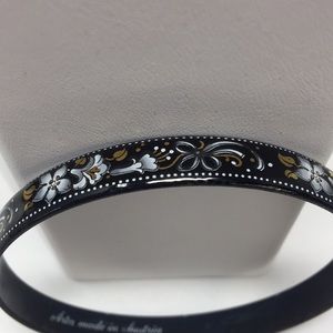 Arts bracelet bangle hand painted in white & gold